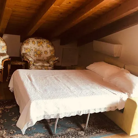 לינה וארוחת בוקר Casa Di Rosa *